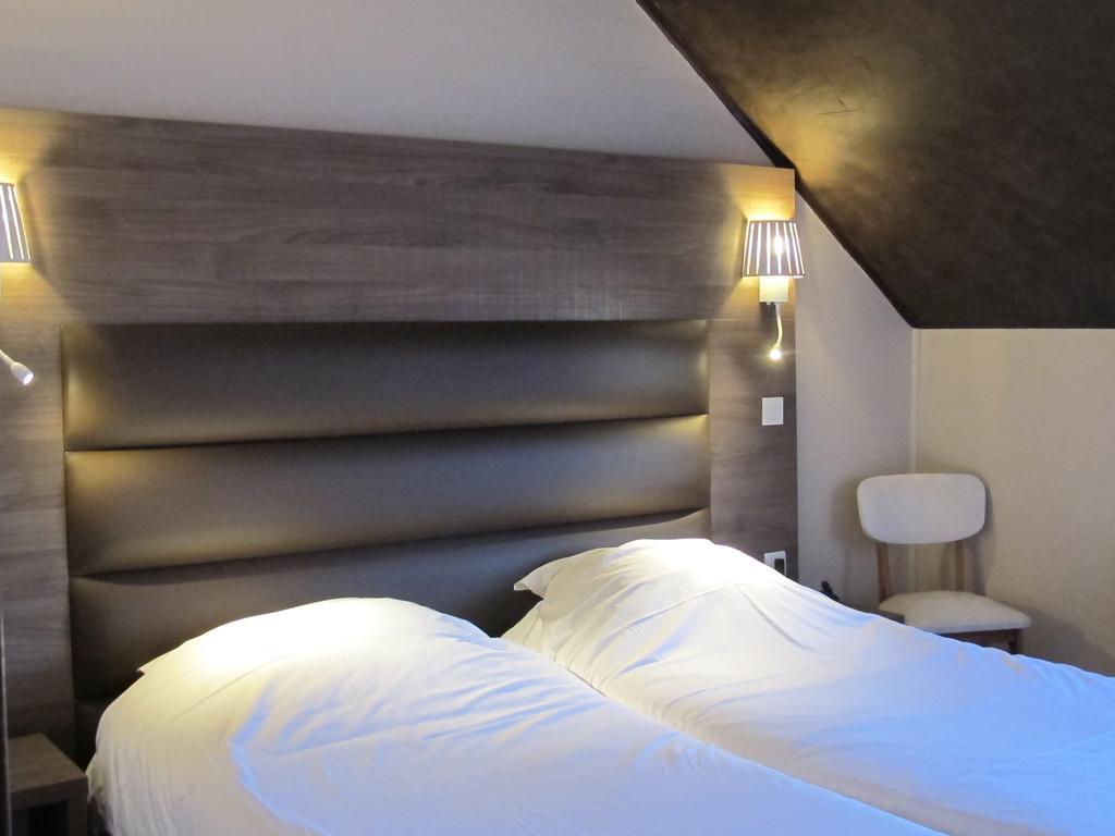 Отель Logis Deshors-Foujanet Chamboulive Экстерьер фото